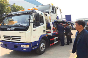 宝清汽车道路救援拖车价格